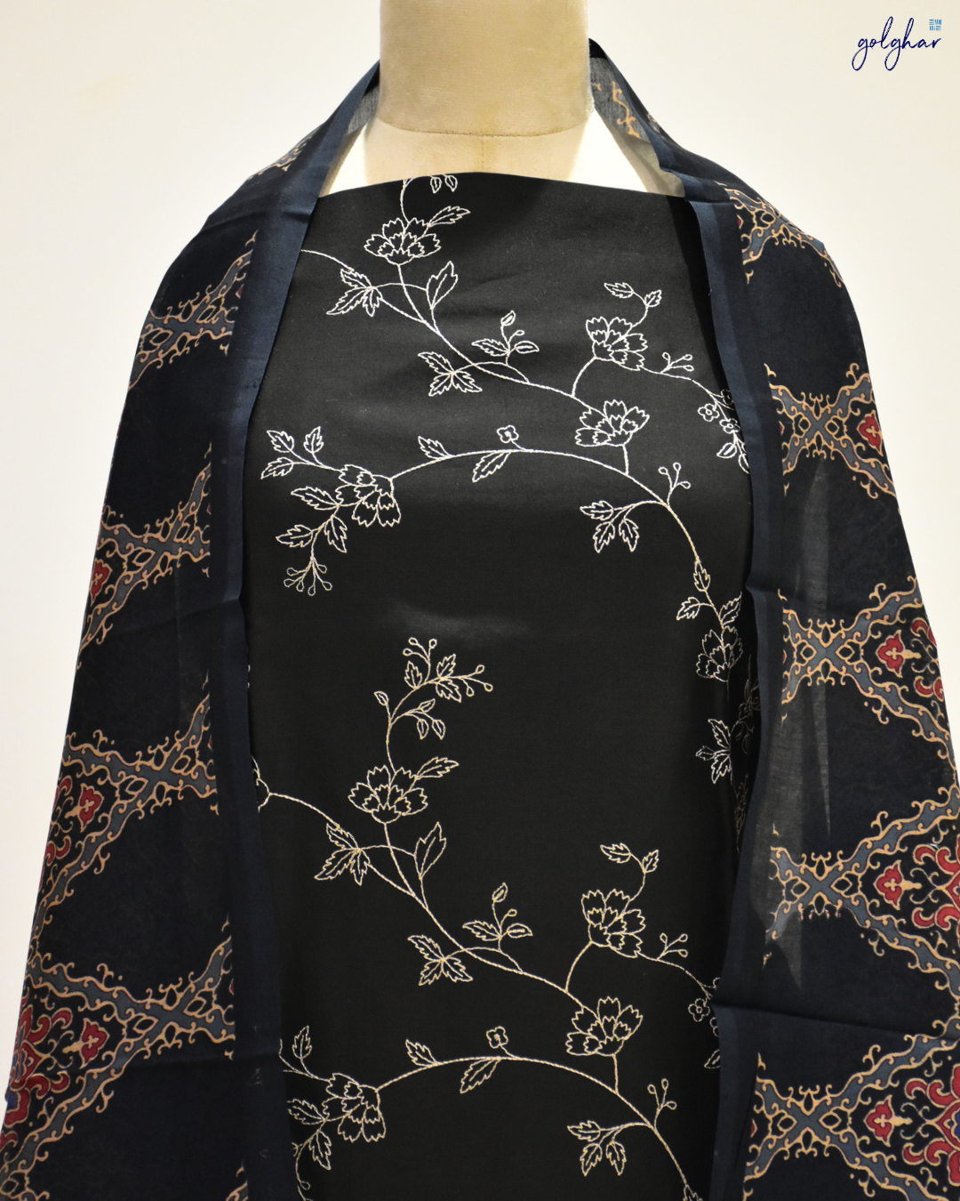 Shabnam (Suit)
