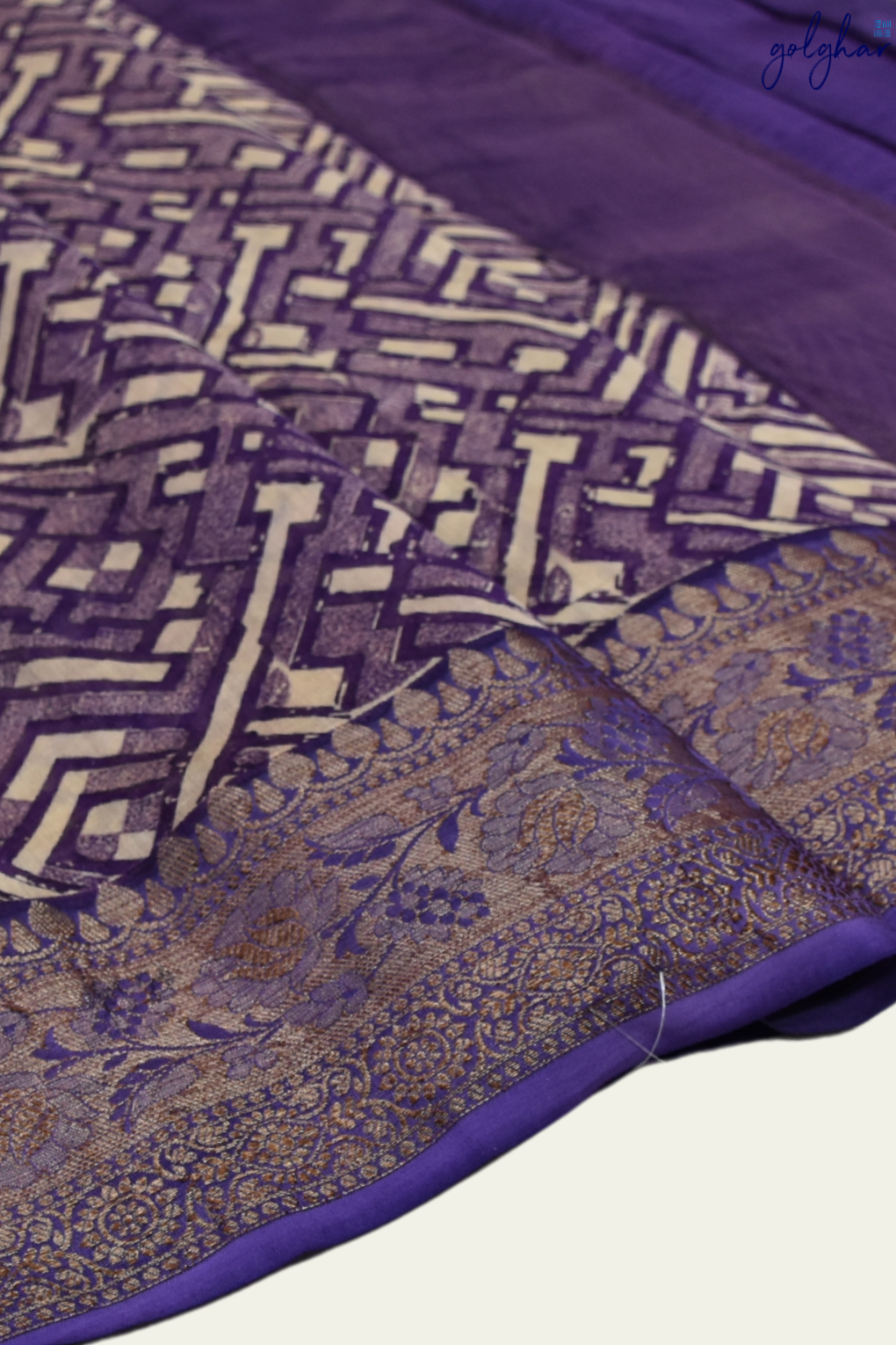 Plum Charm (Saree)