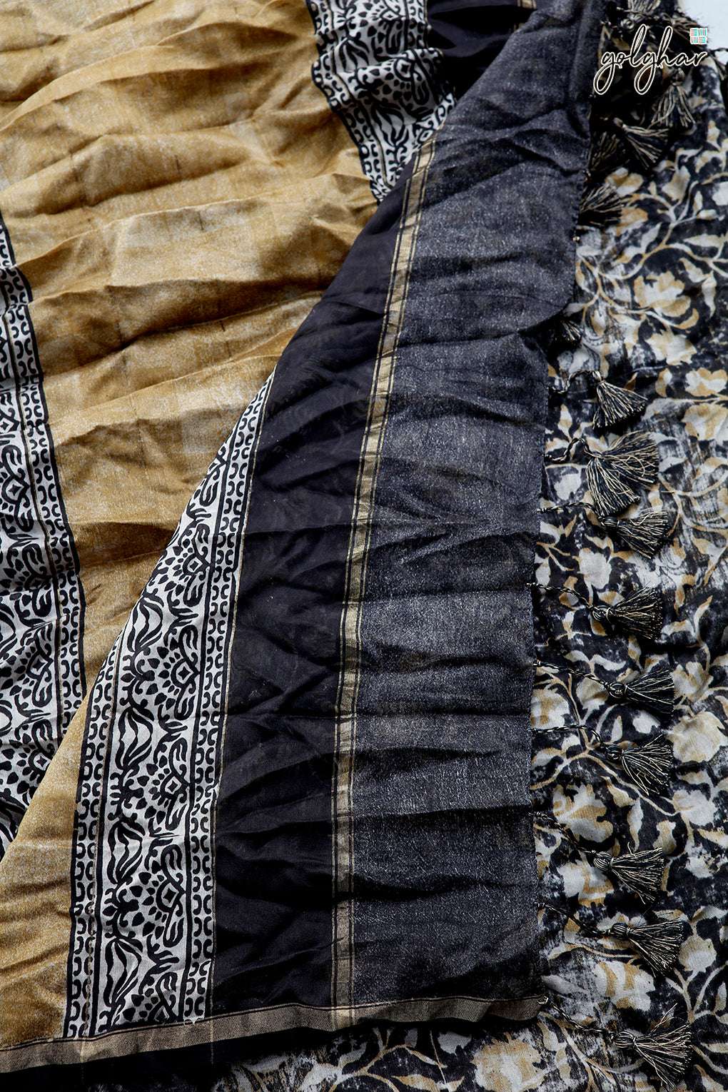 Crazy Crackpot (Saree)