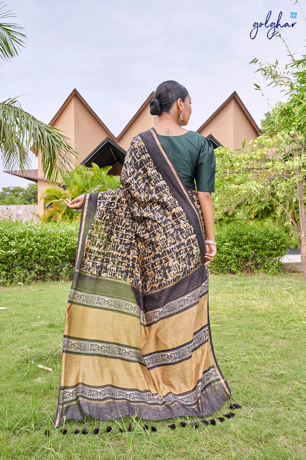 Cranky Crazed (Saree)