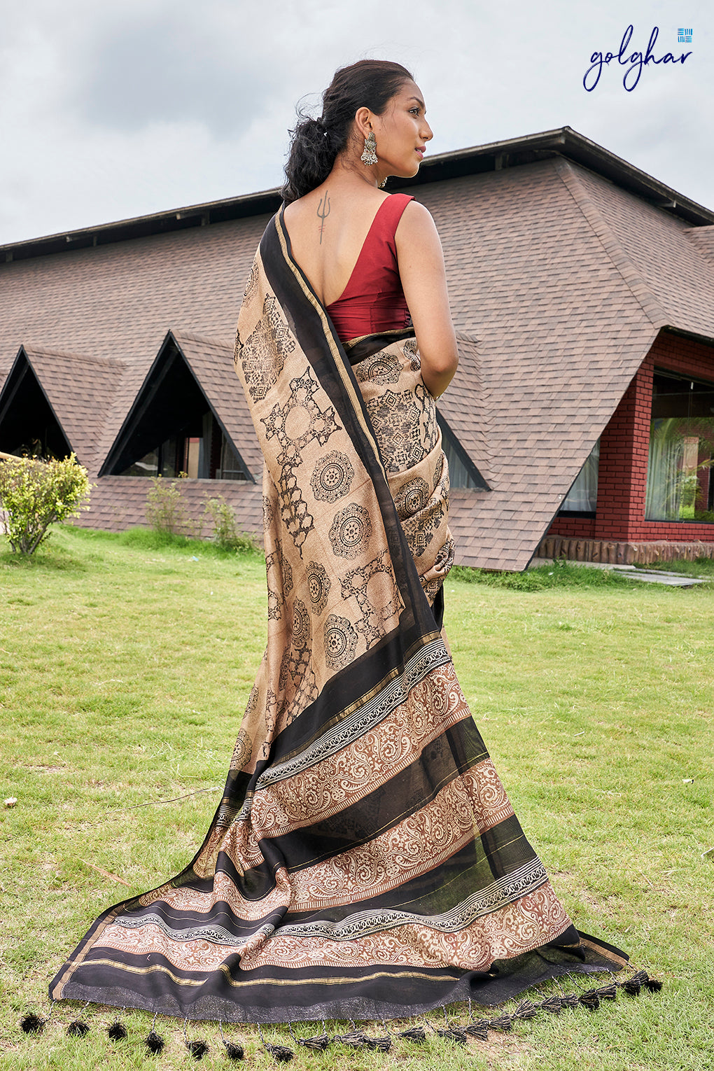 Plumcake (Saree)