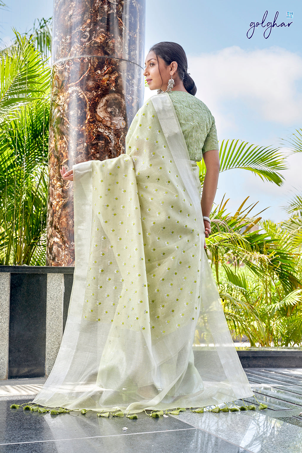 Breezy Fizzy (Saree)