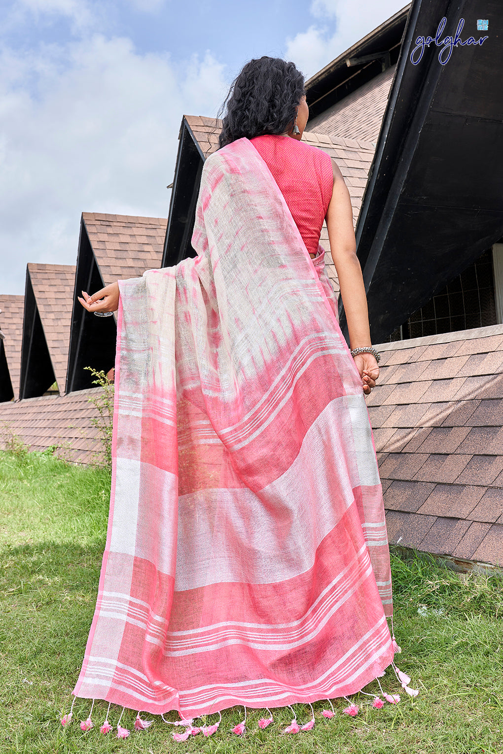 Romcom (Saree)