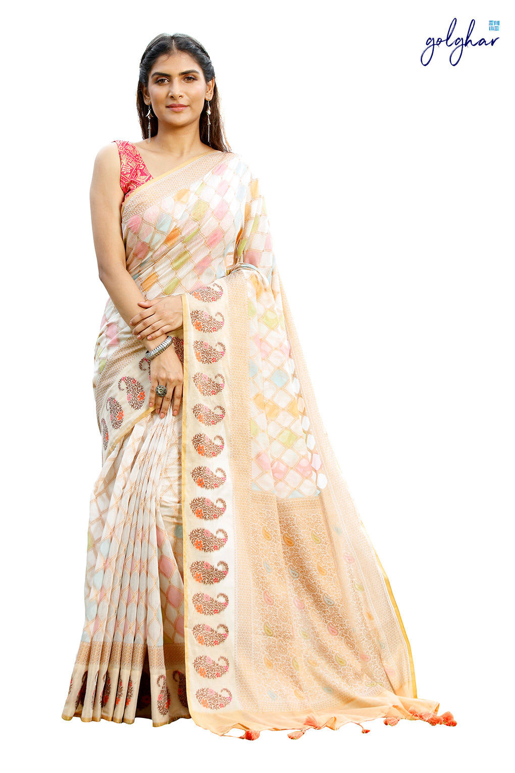 The Silken Hues (Saree)