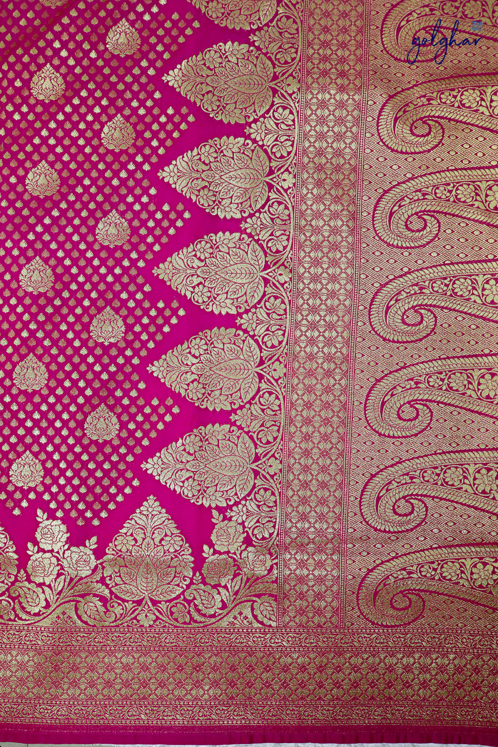 Fuchsia Flutter (Saree)