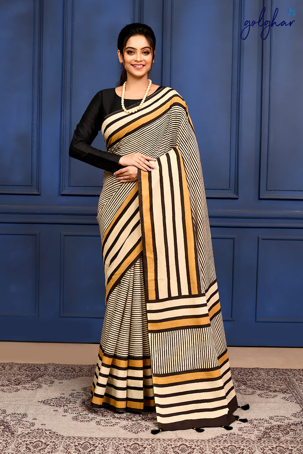 Contrast Queen (Saree)