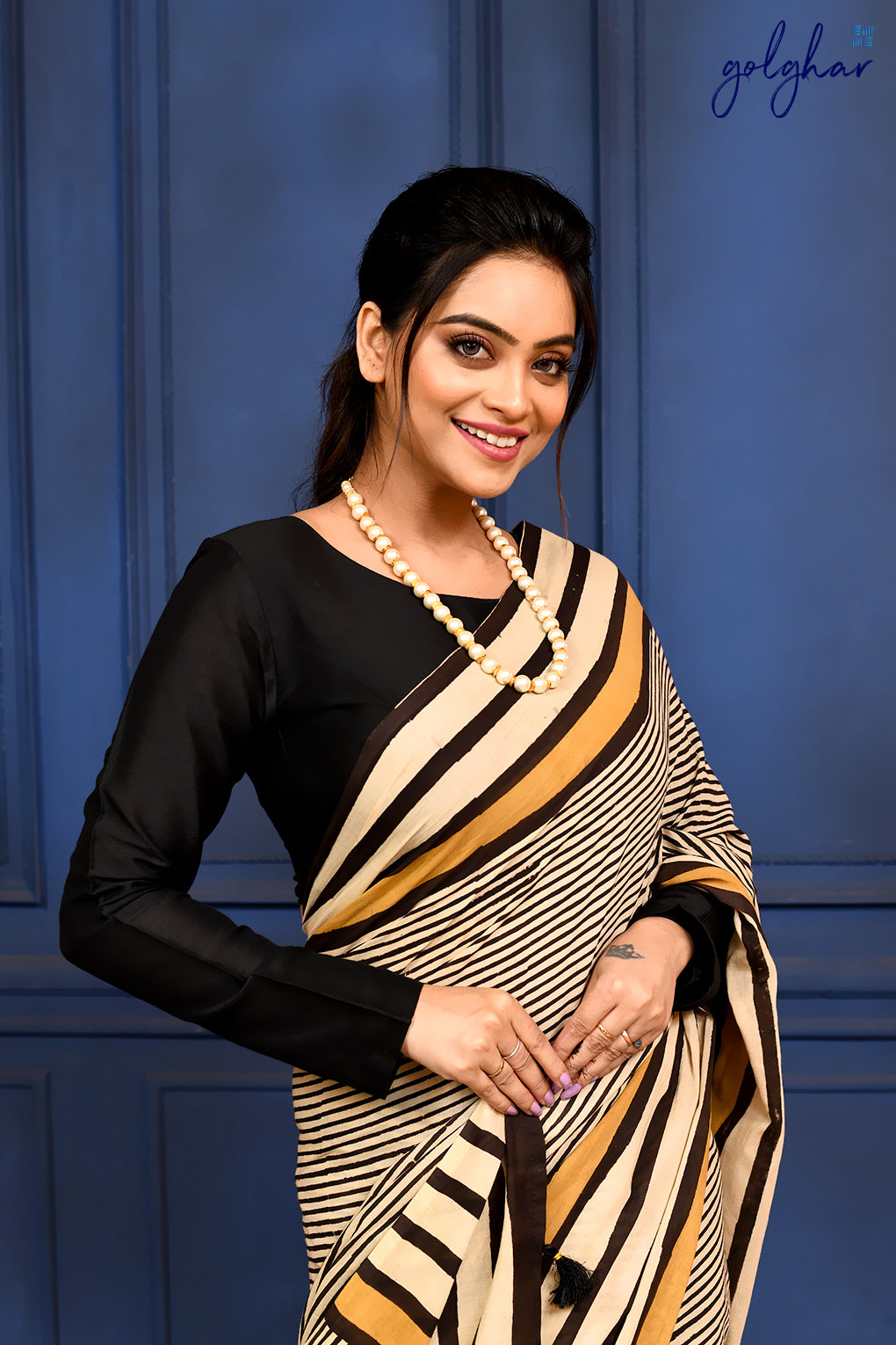 Contrast Queen (Saree)