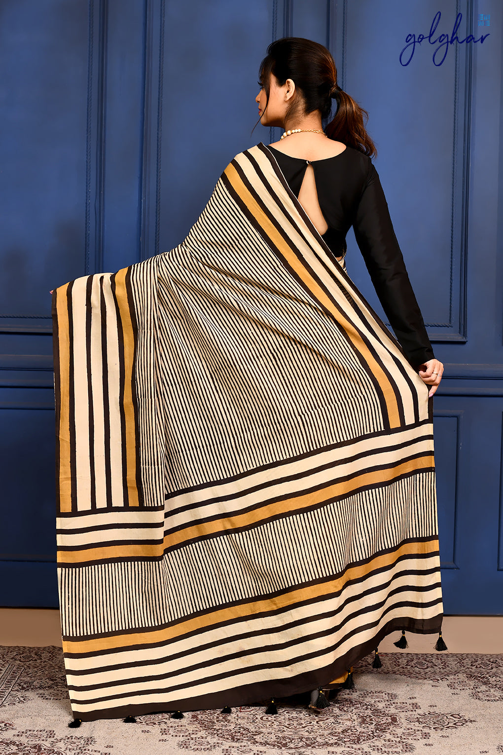 Contrast Queen (Saree)