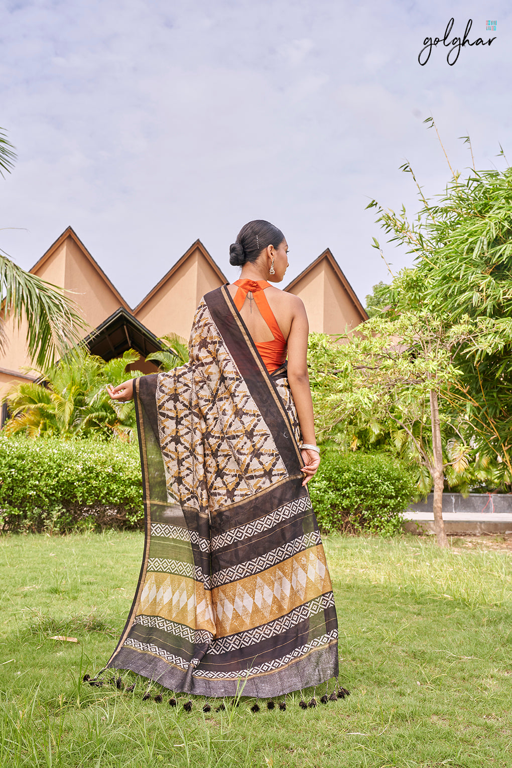 Crazy Cuckoo (Saree)