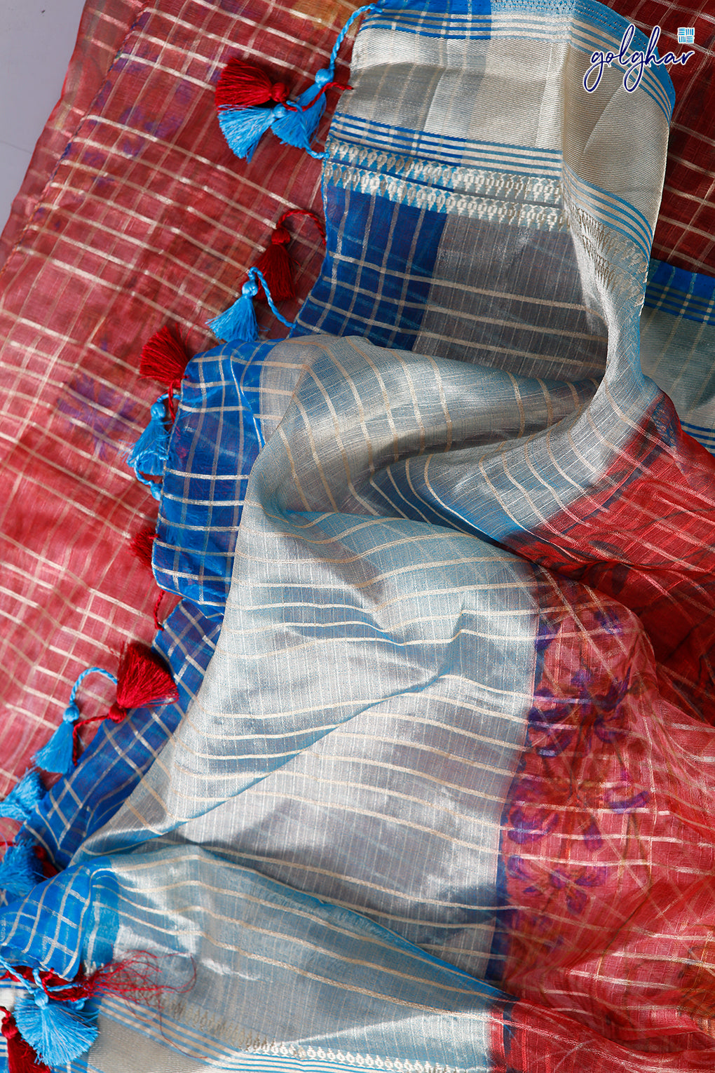 Aesthetic Charm (Saree)