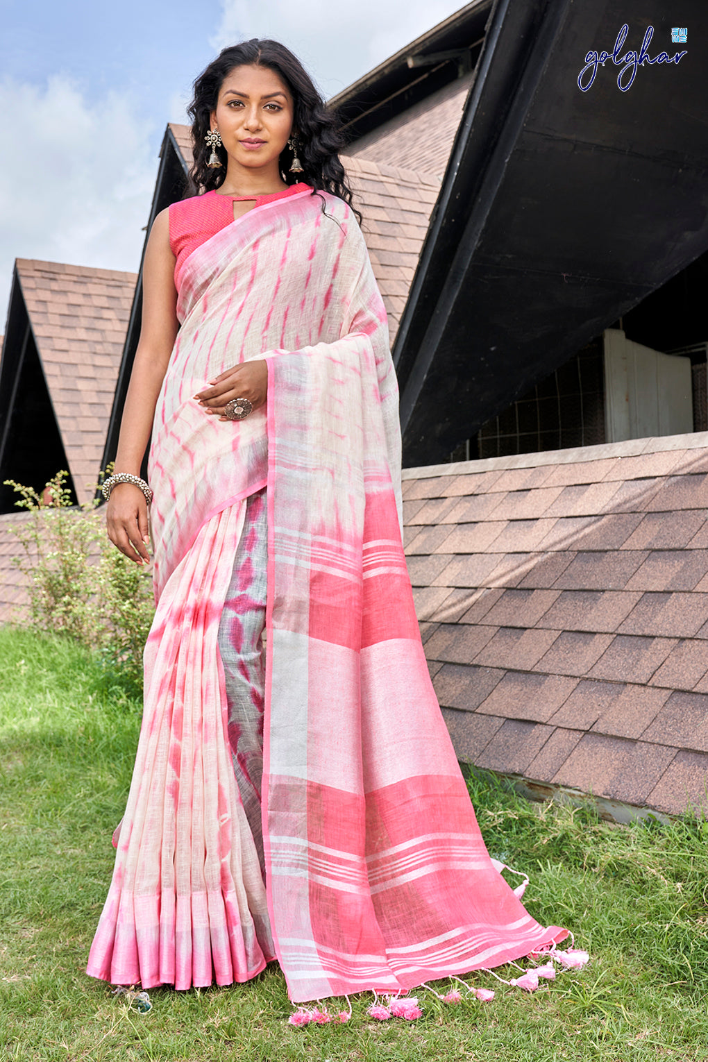Romcom (Saree)