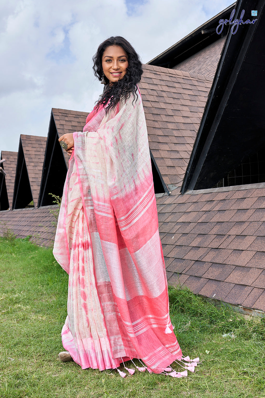 Romcom (Saree)