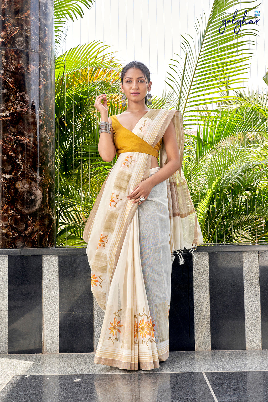 Corsage (Saree)
