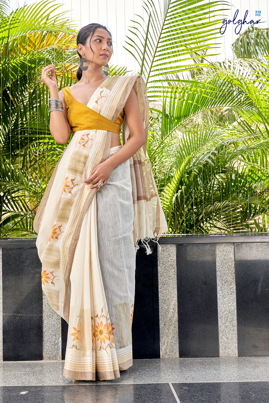 Corsage (Saree)