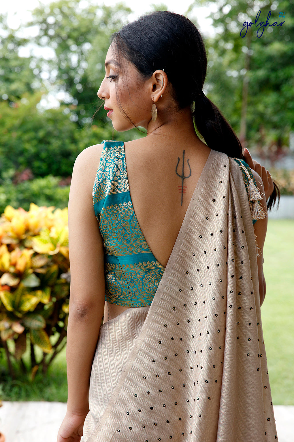 Silver Snow (Saree)