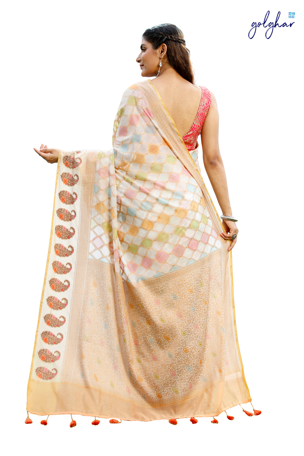 The Silken Hues (Saree)