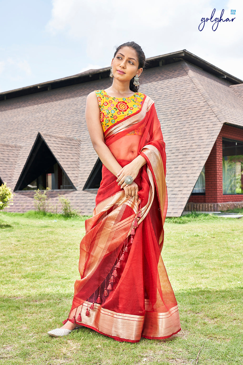 Give me Red (Saree)