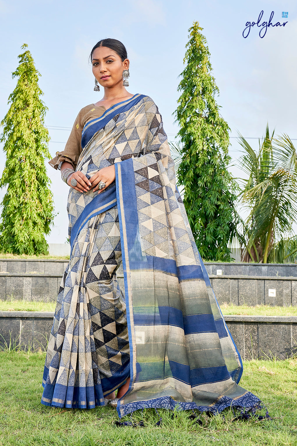 Minute Fusion (Saree)