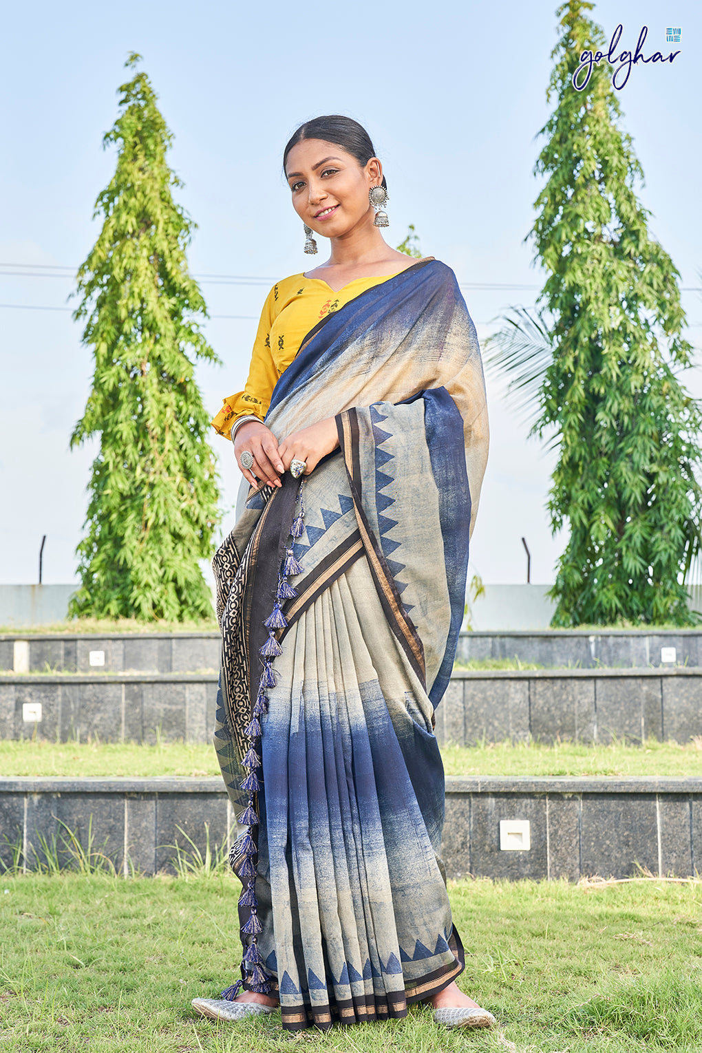 Right Screw (Saree)