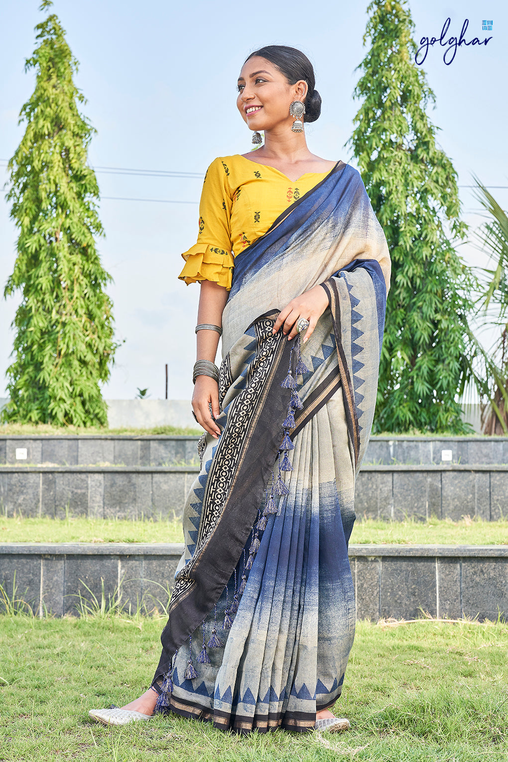 Right Screw (Saree)