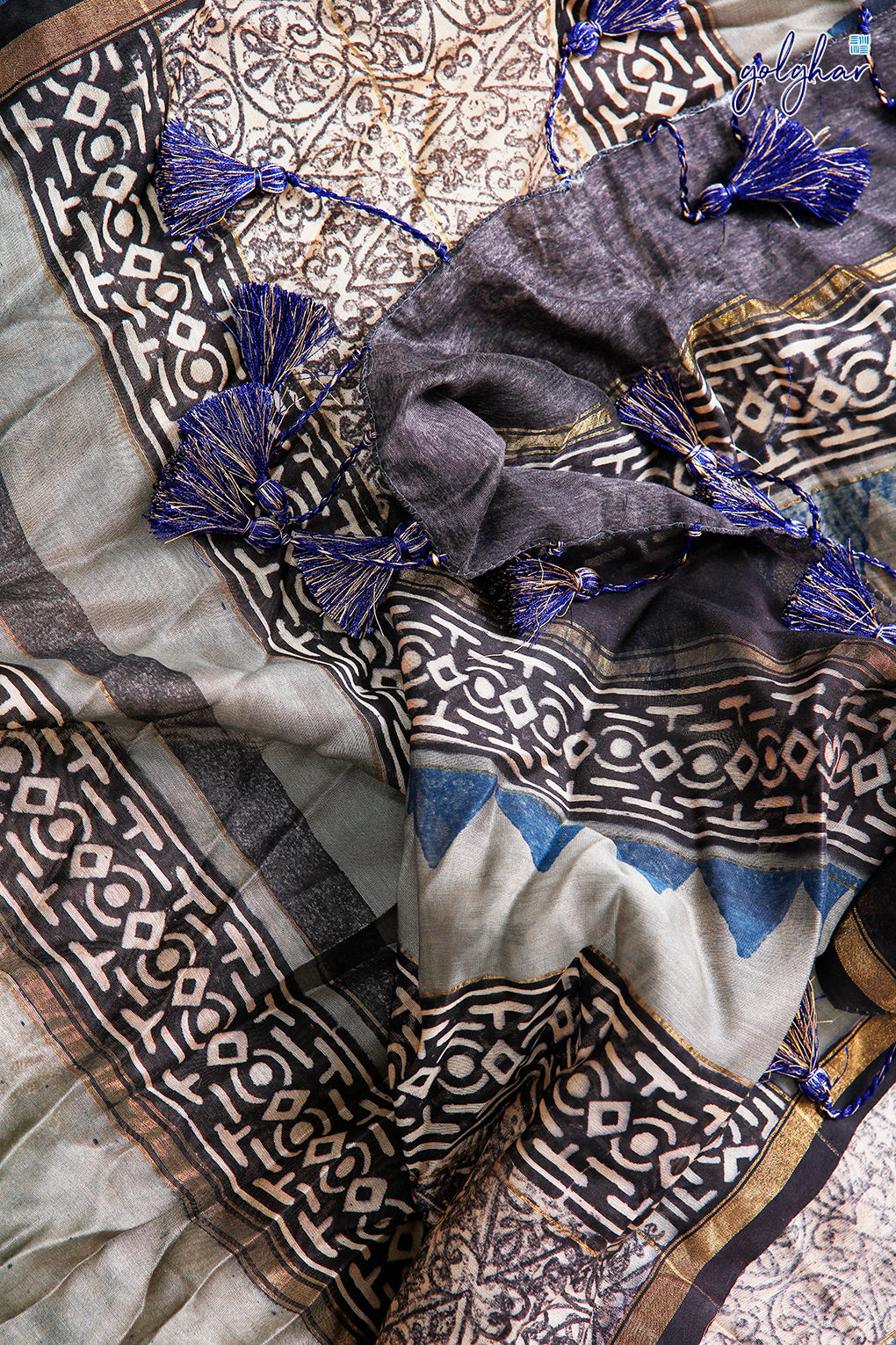 Right Screw (Saree)