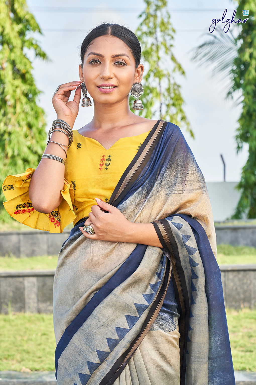 Right Screw (Saree)