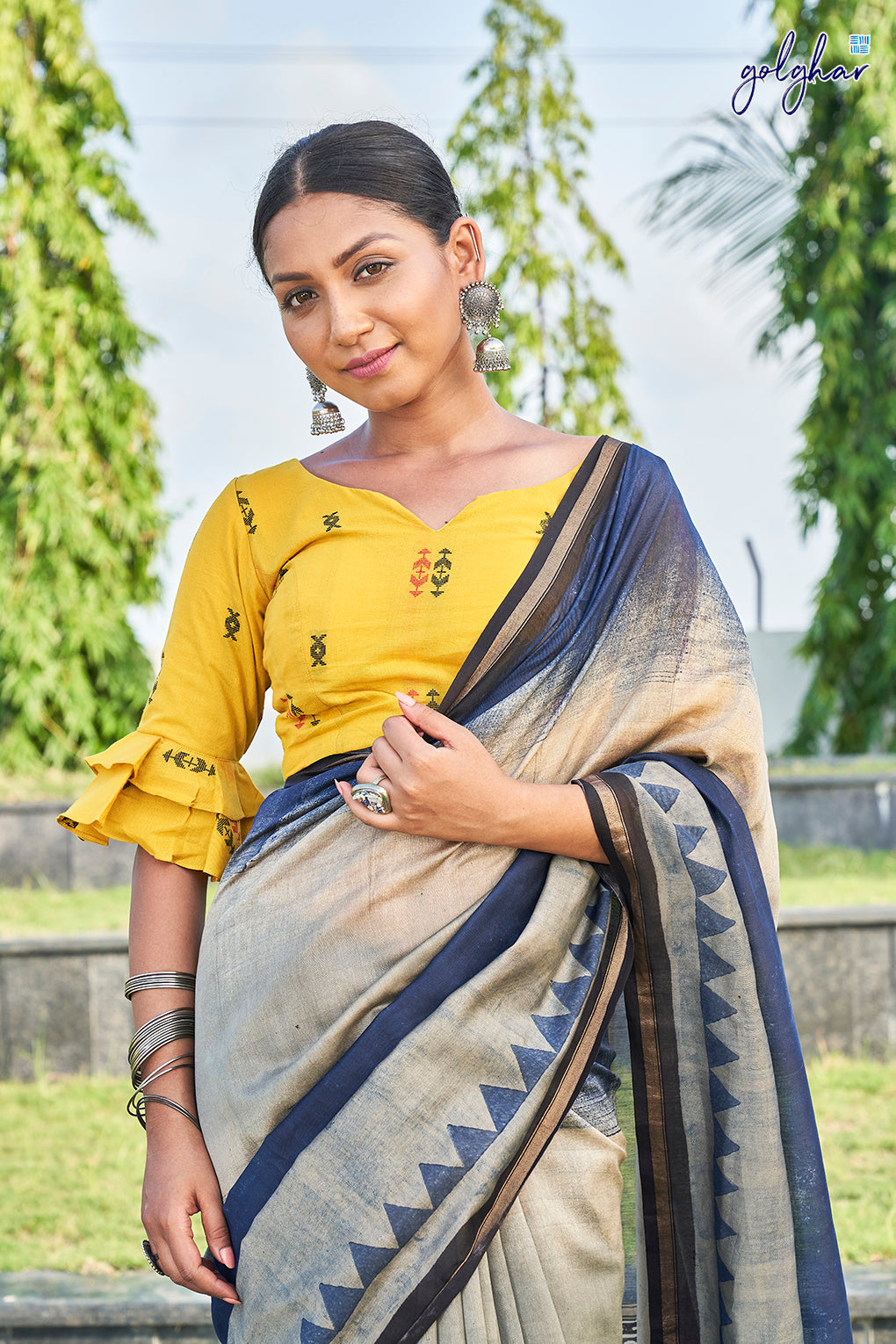 Right Screw (Saree)