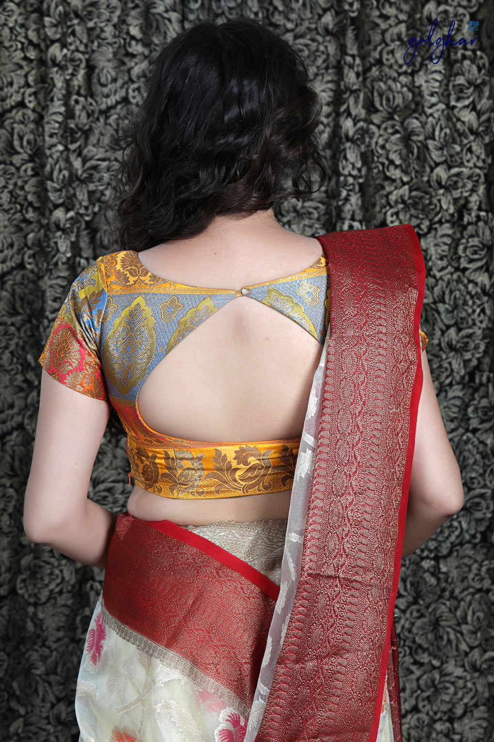 Suhaavana (Blouse)