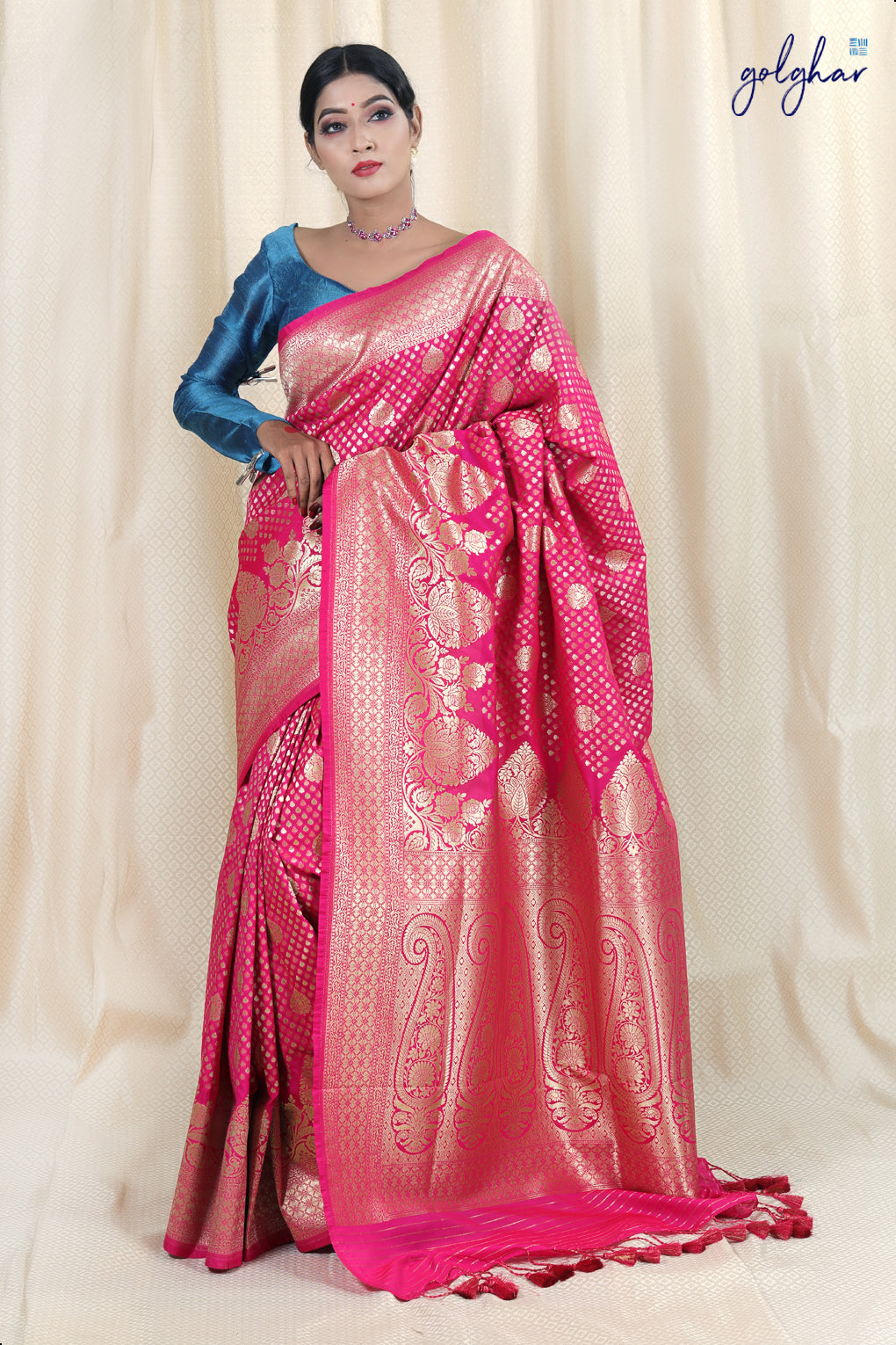 Fuchsia Flutter (Saree)